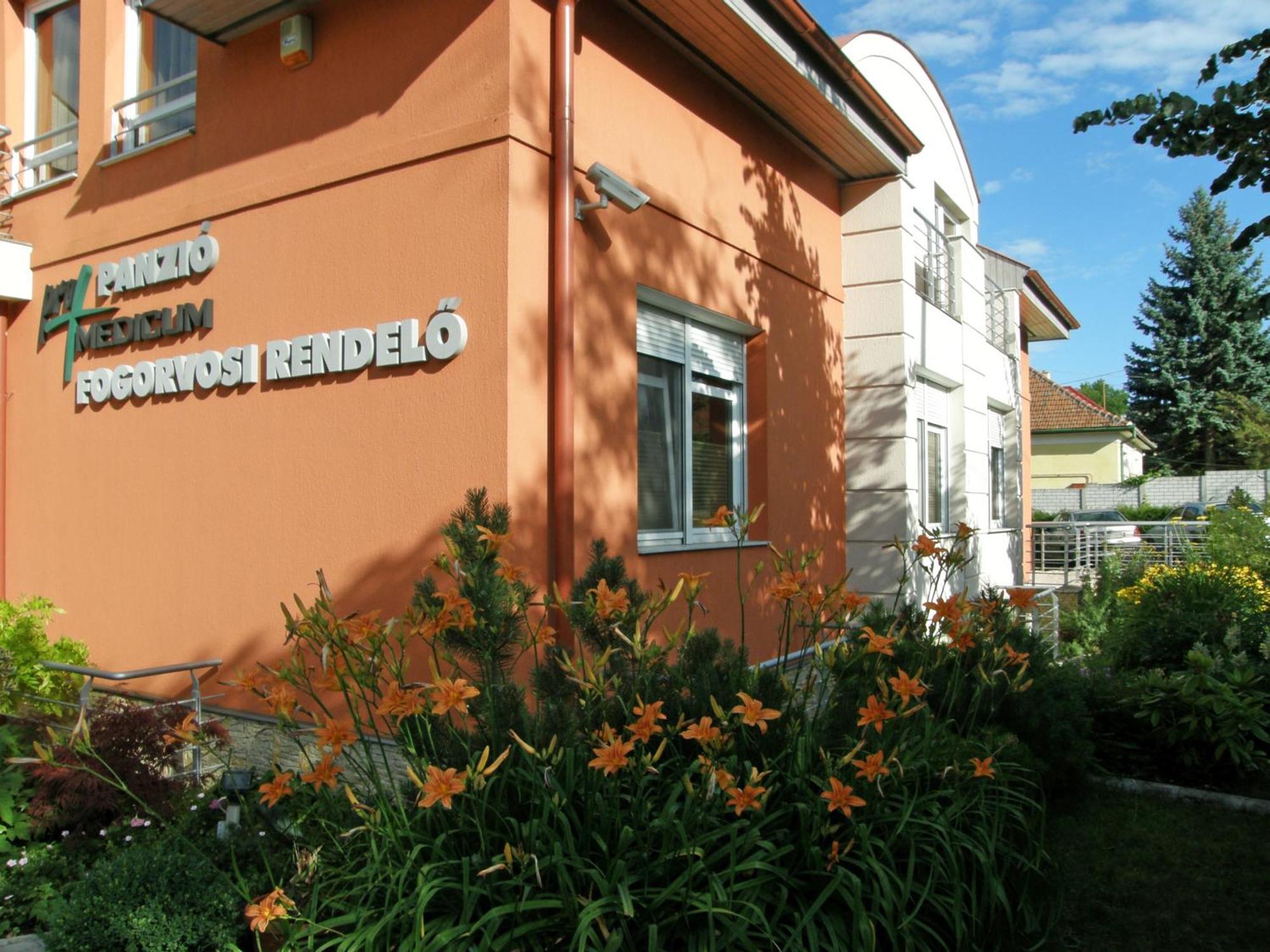 Promedicum Panzio Hotel Veszprem Luaran gambar